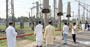 নরসিংদীতে ভূমিকম্পে নারী পুরুষসহ অর্ধশতাধিক আহত