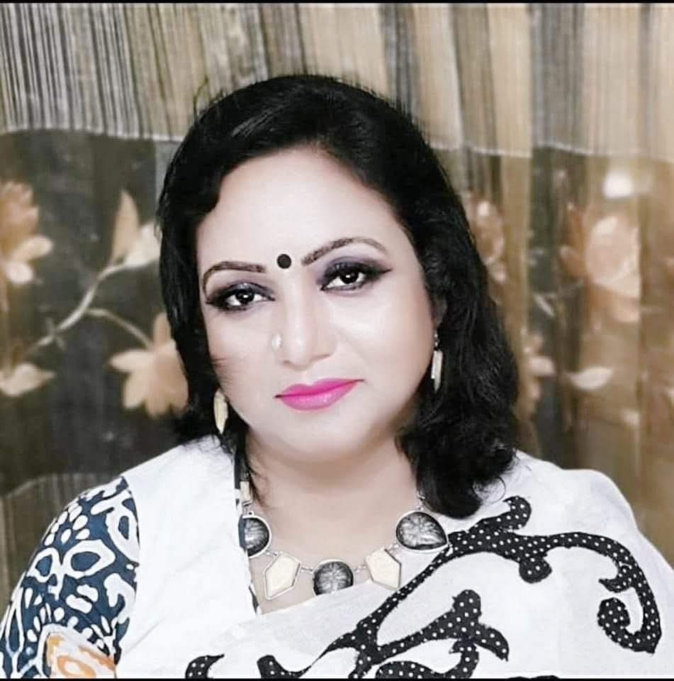 মানুষ তবুও একা